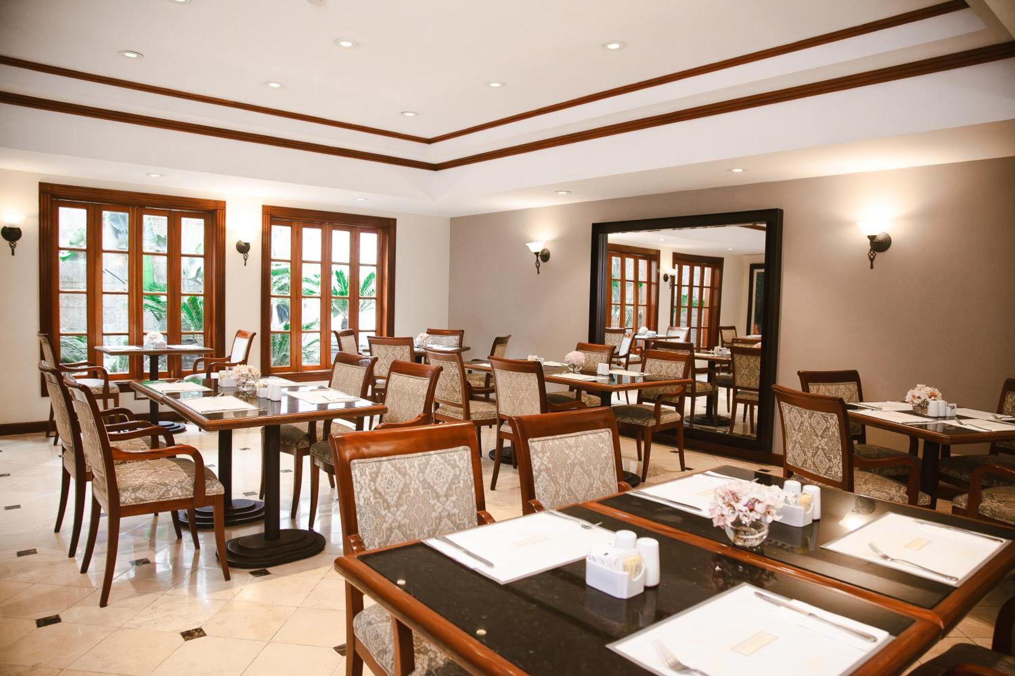 Los Tallanes Hotel & Suites Lima Zewnętrze zdjęcie