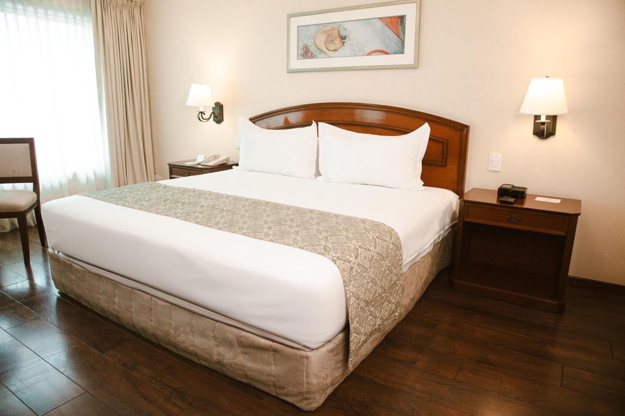 Los Tallanes Hotel & Suites Lima Zewnętrze zdjęcie